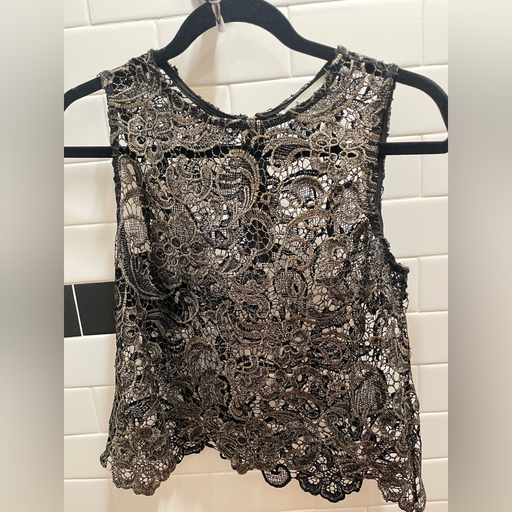 Sans Souci Small gold and black blouse